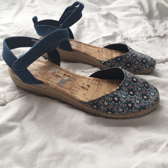 Cork Sole Sandals - Picture 2 of 2